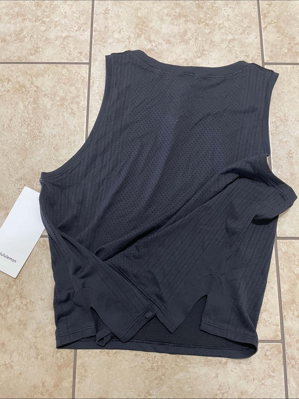 Lululemon Train to Be Tank Top Size 6 - Picture 6 of 7